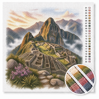 Machu Picchu kruissteek pakket — Inca-ruines in de Andes met Huayna Picchu en bergmist